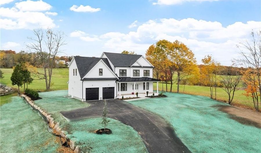 140 Abbott Run Valley Rd, Cumberland, RI 02864 - 4 Beds, 2 Bath