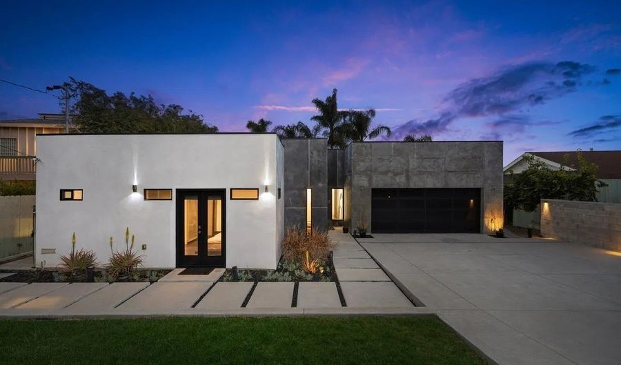 427 Hilmen Pl, Solana Beach, CA 92075 - 4 Beds, 5 Bath