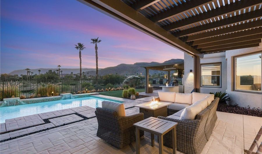11305 Golden Chestnut Pl, Las Vegas, NV 89135 - 4 Beds, 5 Bath