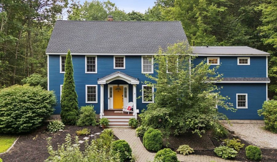 43 Lakeside Dr, Falmouth, ME 04105 - 4 Beds, 4 Bath