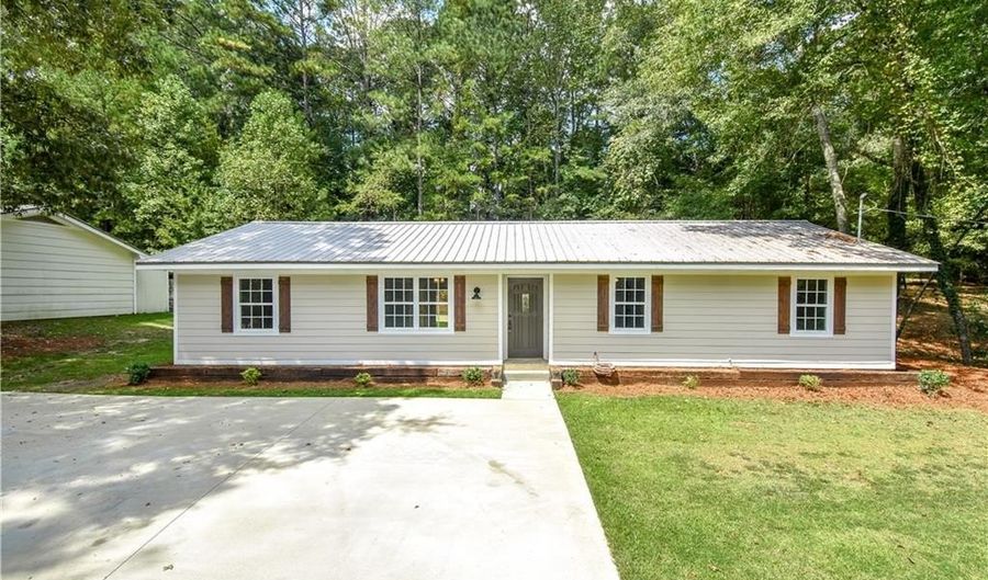 128 BROOKSIDE Dr, Alexander City, AL 35010 - 4 Beds, 3 Bath