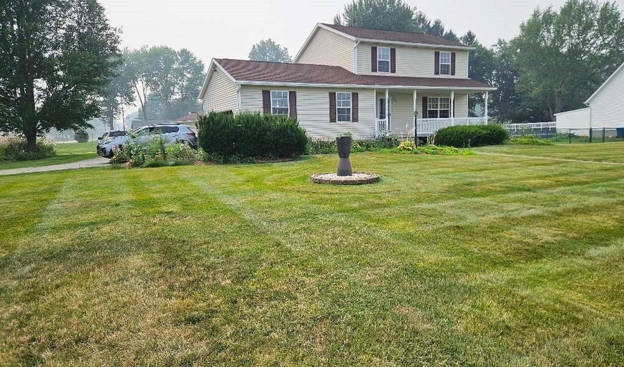 5188 S Main St, Akron, OH 44319 - 3 Beds, 2 Bath