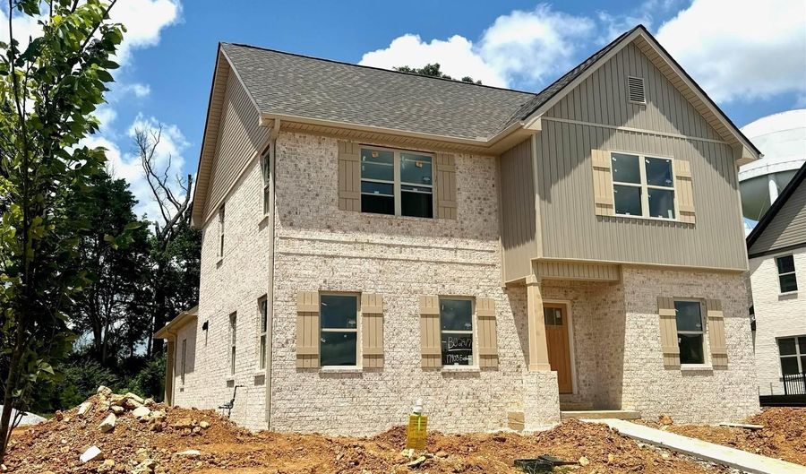 17908 Eastmoor St, Athens, AL 35611 - 4 Beds, 4 Bath