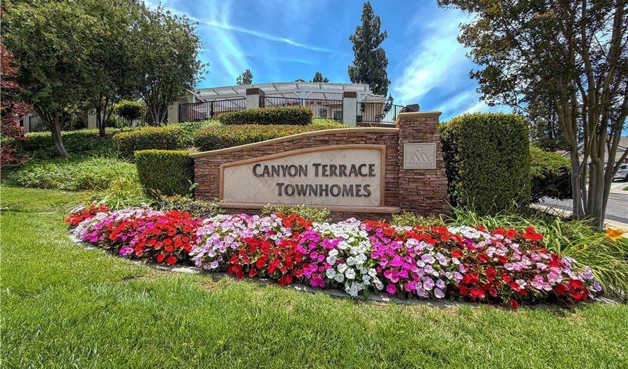 515 S Westford St, Anaheim, CA 92807 - 3 Beds, 3 Bath