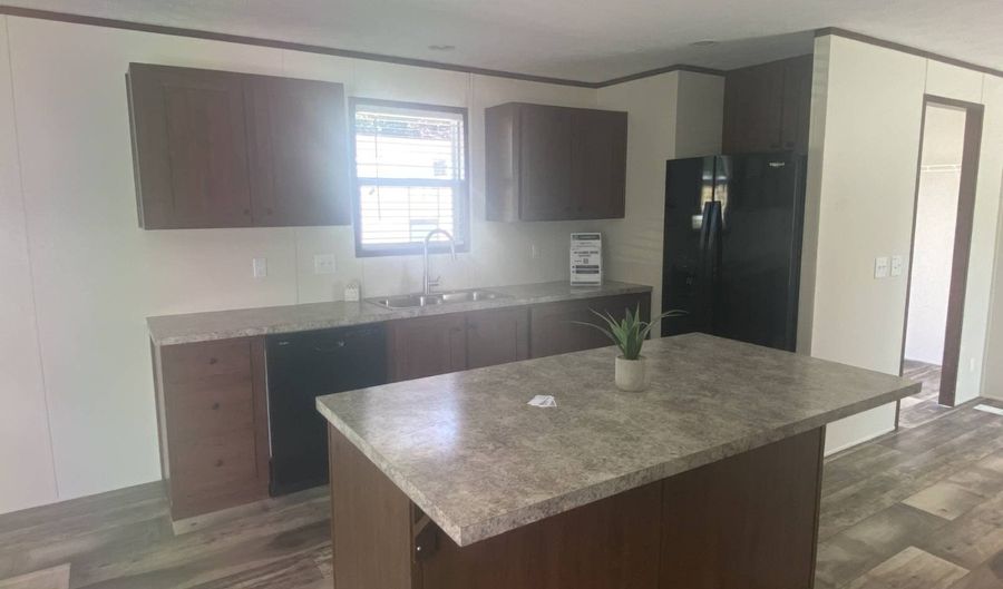 411 S. Grover Ave 61, Alma, MI 48801 - 3 Beds, 2 Bath