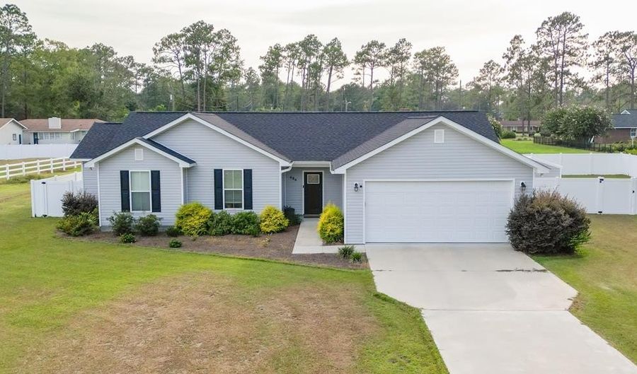 486 Old Blackshear Rd, Baxley, GA 31513 - 3 Beds, 2 Bath