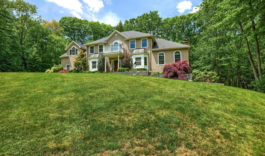 5 Old Hickory Ln, Sherman, CT 06784 - 4 Beds, 4 Bath