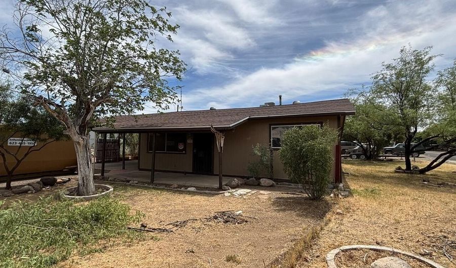19253 E CHURCH St, Black Canyon City, AZ 85324 - 2 Beds, 1 Bath