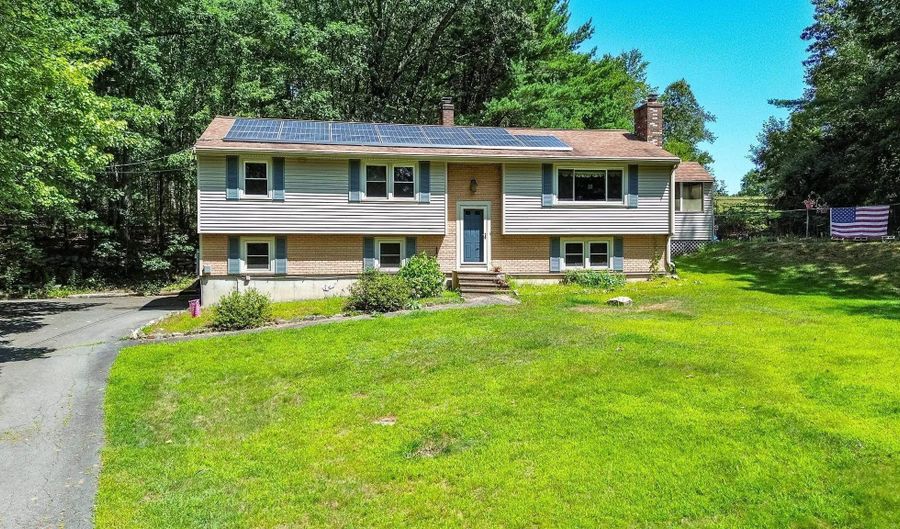 32 Island Pond Rd, Atkinson, NH 03811 - 3 Beds, 3 Bath