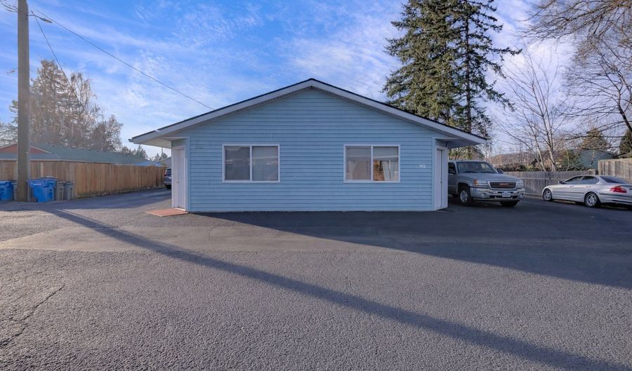 908 NE 1ST Ave, Battle Ground, WA 98604 - 4 Beds, 3 Bath
