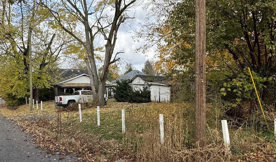 1117 S Brady St, Attica, IN 47918 - 3 Beds, 2 Bath