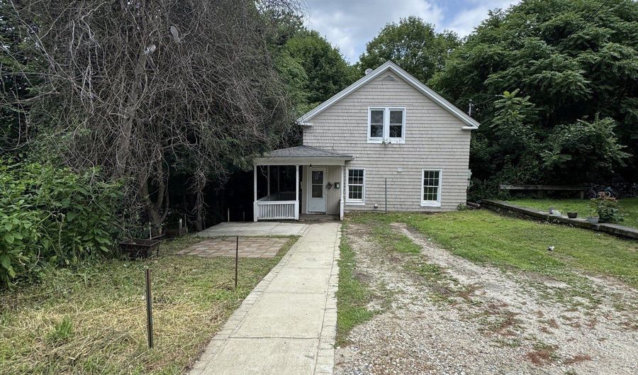 10 Tiffany St, Brooklyn, CT 06234 - 4 Beds, 3 Bath