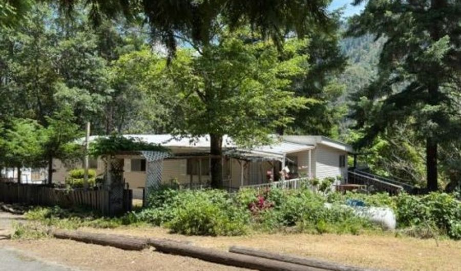 39731 Hwy 299, Willow Creek, CA 95573 - 3 Beds, 2 Bath