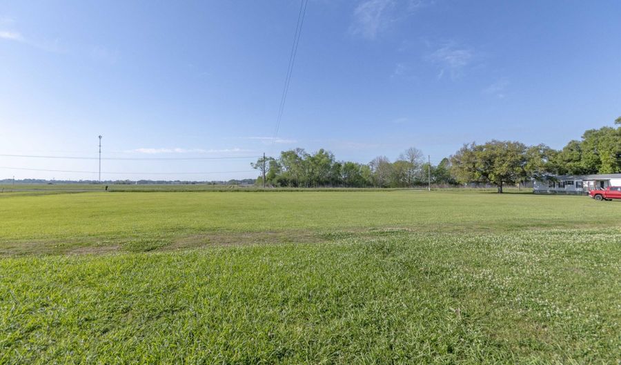13132 Veterans Memorial Dr, Abbeville, LA 70510 - 4 Beds, 2 Bath