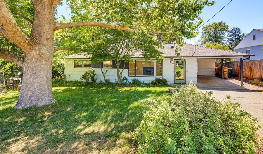 840 Harmony Ln, Ashland, OR 97520 - 3 Beds, 3 Bath