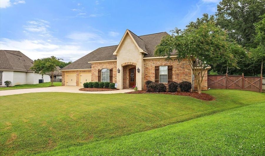1112 Belle Oak Row, Brandon, MS 39042 - 3 Beds, 2 Bath