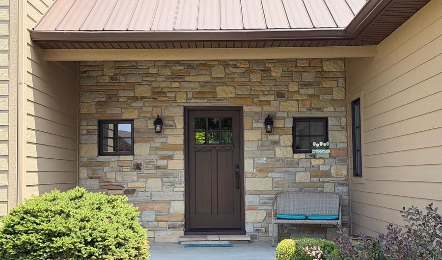32 Red Maple Ct, Batesville, IN 47006 - 4 Beds, 5 Bath