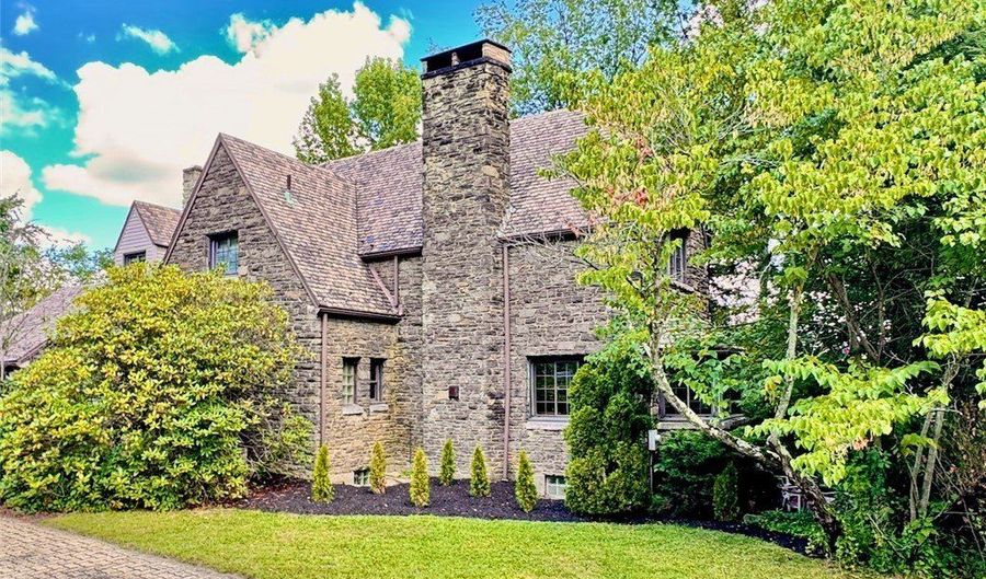 534 State Route 885, Jefferson Hills, PA 15025 - 3 Beds, 2 Bath