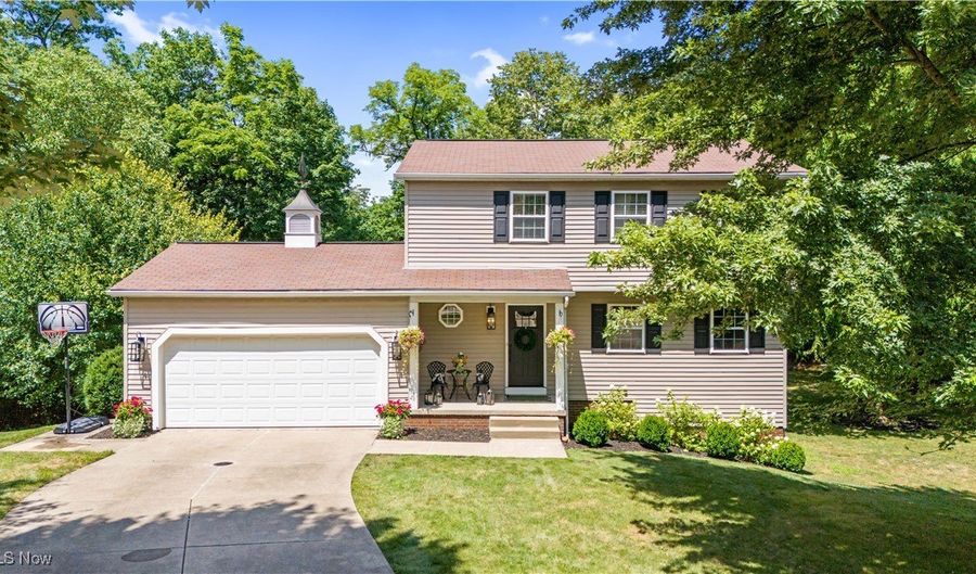 292 Summerhill Dr, Aurora, OH 44202 - 3 Beds, 3 Bath