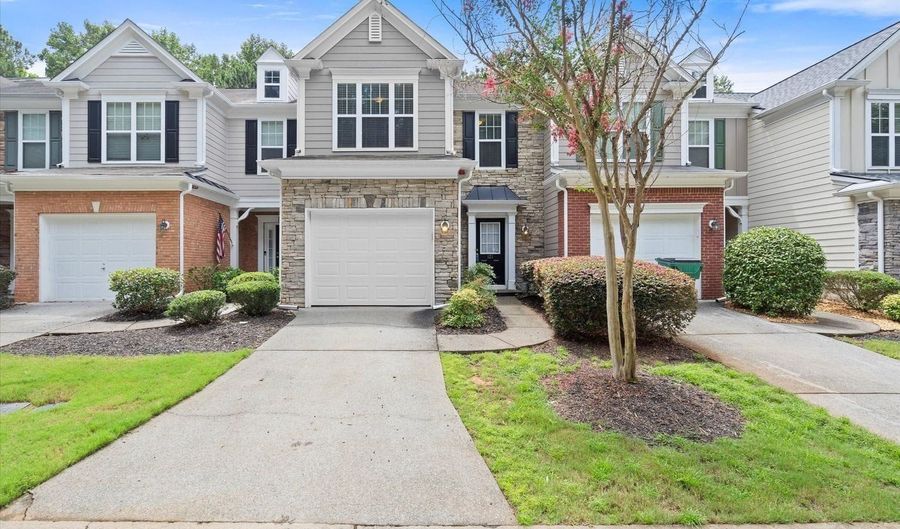 121 Finsbury Ln, Woodstock, GA 30188 - 3 Beds, 3 Bath