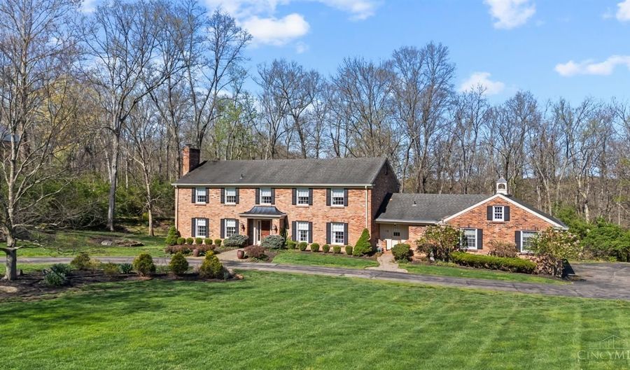 535 Rollingrock Ln, Anderson Twp., OH 45255 - 5 Beds, 6 Bath