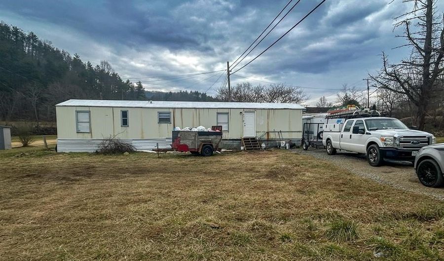 4316 N Scenic Hwy, Bastian, VA 24314 - 2 Beds, 1 Bath