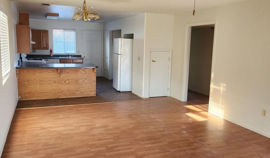 10842 Railroad D, Armona, CA 93202 - 2 Beds, 1 Bath