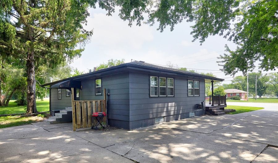 7160 NE 14th St, Ankeny, IA 50023 - 3 Beds, 1 Bath