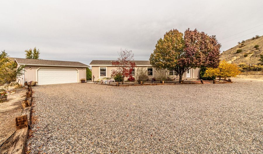 7102 US 64, Blanco, NM 87412 - 4 Beds, 3 Bath