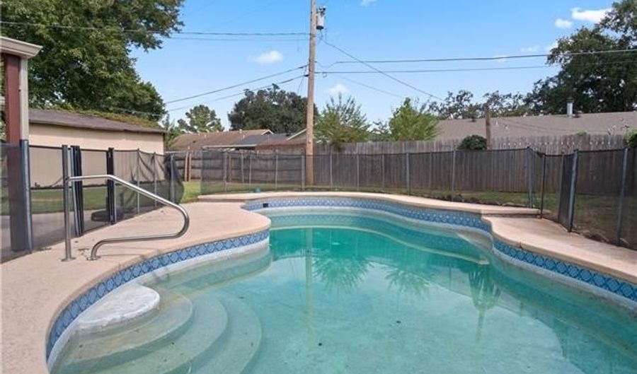 5609 PAIGE Pl, Alexandria, LA 71303 - 3 Beds, 2 Bath