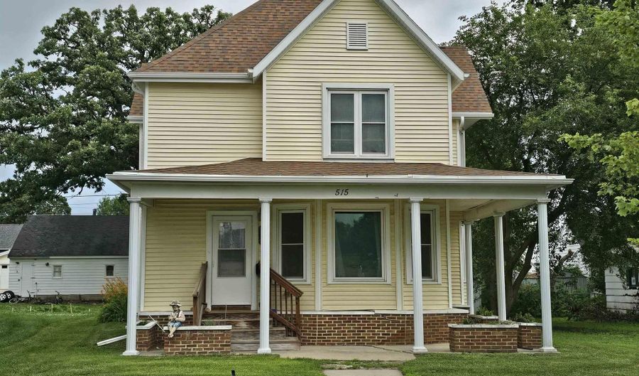 515 2nd Ave, Ackley, IA 50601 - 4 Beds, 2 Bath