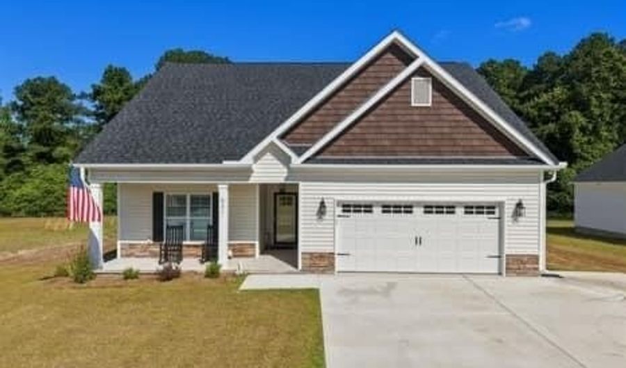 821 Fairway Rd, Ayden, NC 28513 - 4 Beds, 3 Bath