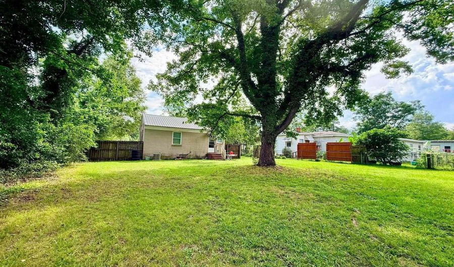 2005 Chester Ave, Augusta, GA 30906 - 2 Beds, 1 Bath