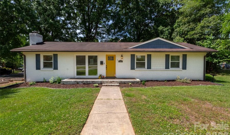 4300 Dowling Dr, Charlotte, NC 28205 - 3 Beds, 2 Bath