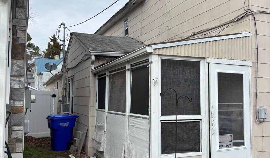 27 W DAVID St, Frederica, DE 19946 - 4 Beds, 2 Bath