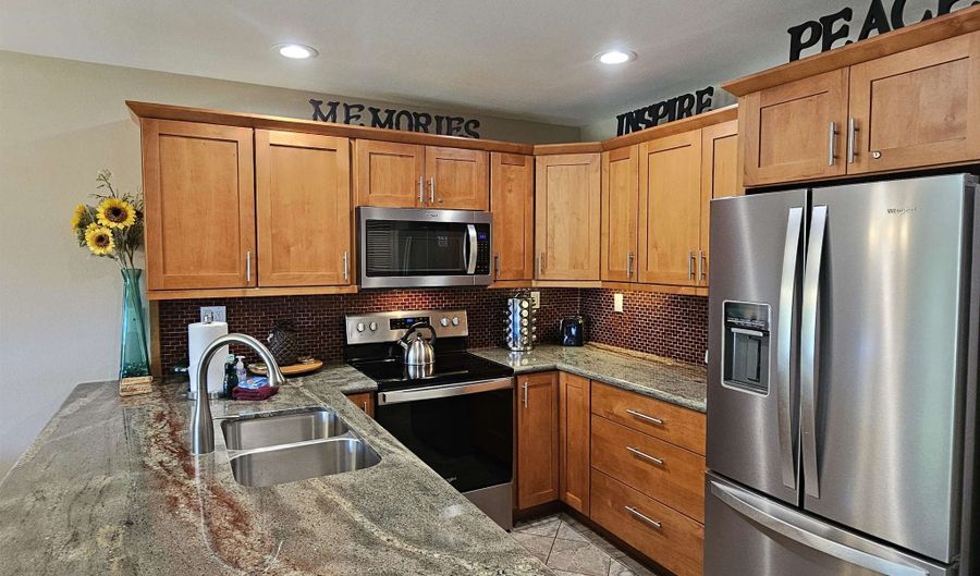 2777 S Kihei Rd F-102, Kihei, HI 96753 - 1 Beds, 2 Bath