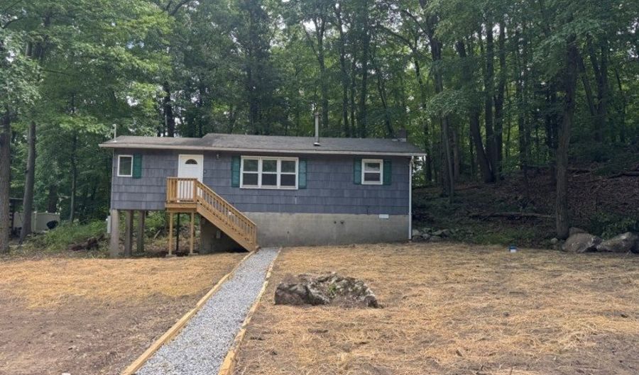 56 Appleseed Rd, Alloway, NJ 07461 - 2 Beds, 1 Bath