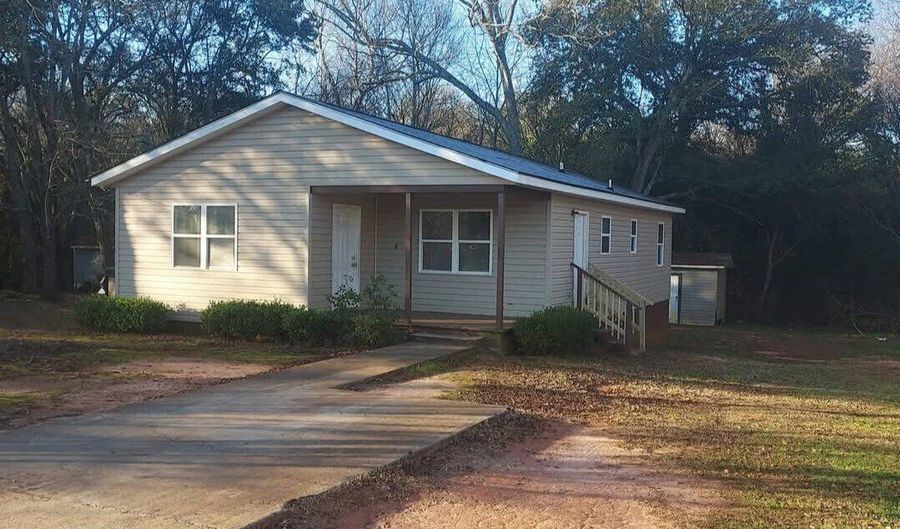 106 Tom Hall, Americus, GA 31719 - 4 Beds, 2 Bath