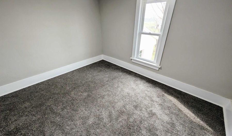 355 US Highway 6, Albion, IN 46701 - 4 Beds, 1 Bath