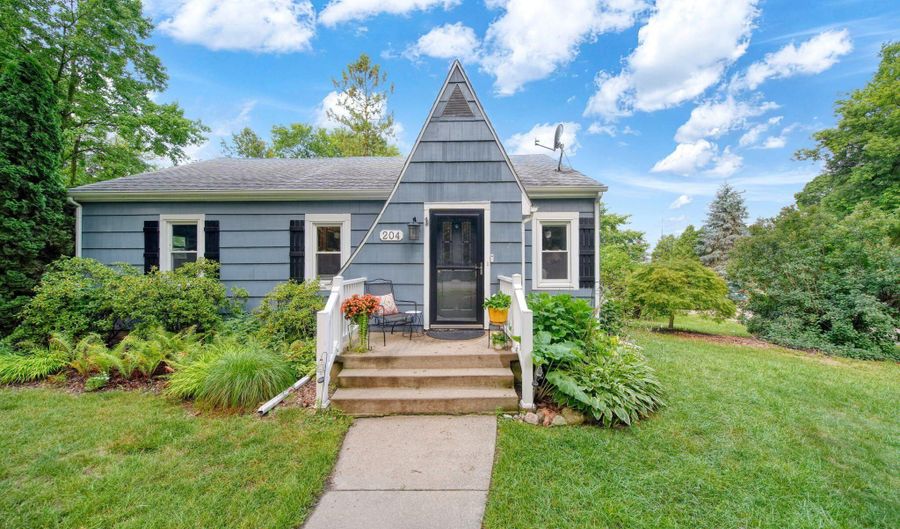 204 Westover St, Ann Arbor, MI 48103 - 3 Beds, 2 Bath