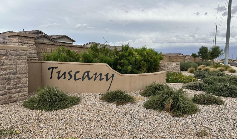 122 S SIENA Ln, Casa Grande, AZ 85122 - 4 Beds, 3 Bath