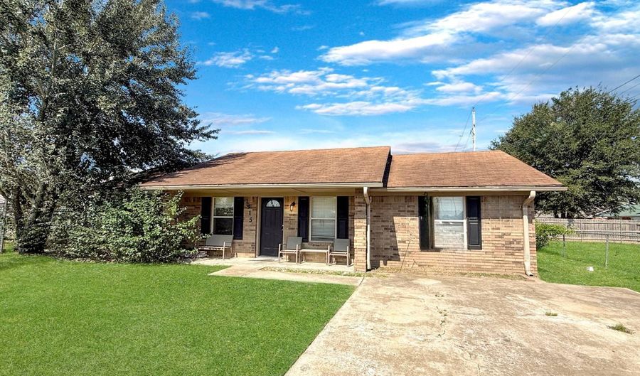 1915 N 13th St, McAlester, OK 74501 - 3 Beds, 2 Bath