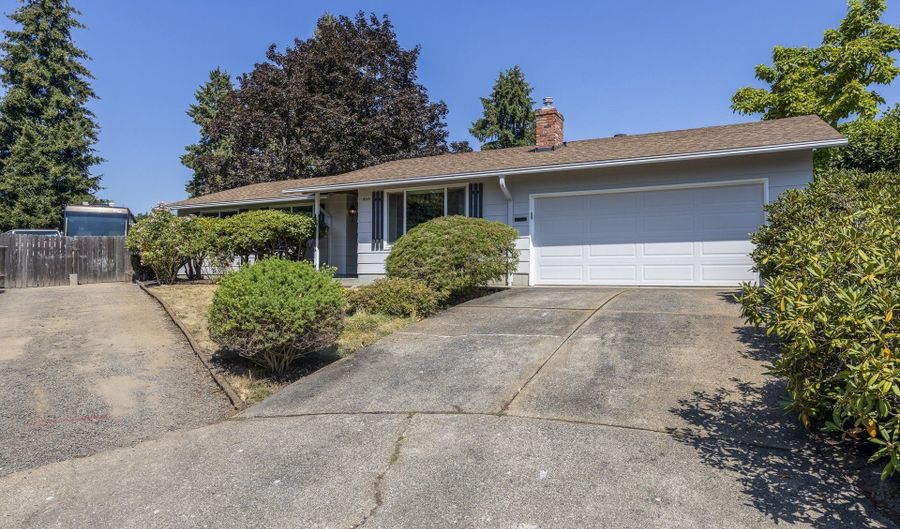 19565 SW SOUTHVIEW Pl, Beaverton, OR 97078 - 3 Beds, 2 Bath