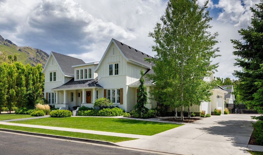 630 E CENTER St, Alpine, UT 84004 - 6 Beds, 5 Bath