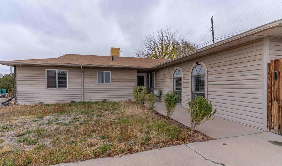 345 ARNOLD Dr, Aztec, NM 87410 - 3 Beds, 2 Bath