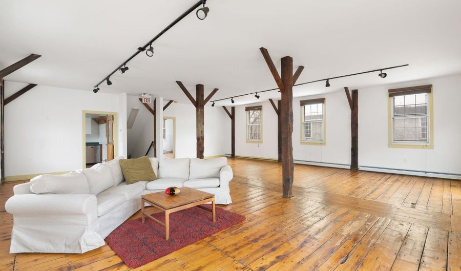 116 Birge St 3, Brattleboro, VT 05301 - 1 Beds, 1 Bath