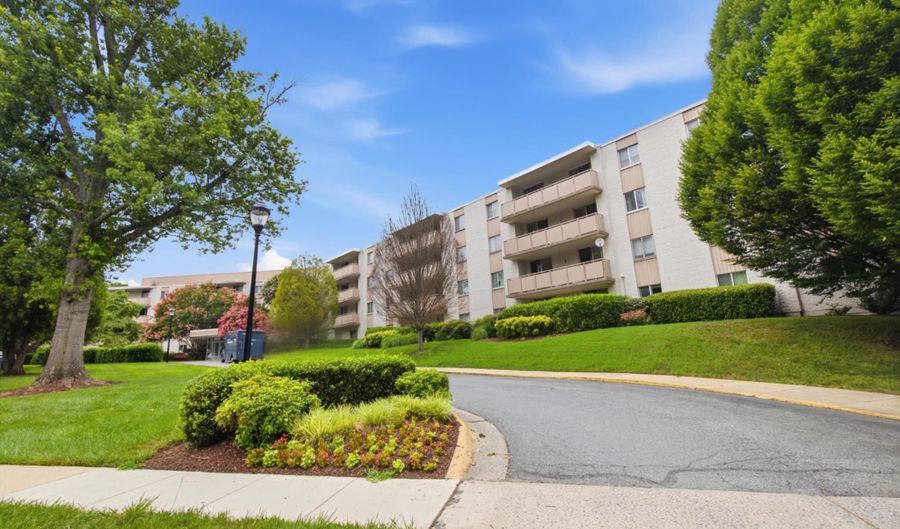 7501 DEMOCRACY Blvd 339, Bethesda, MD 20817 - 2 Beds, 2 Bath