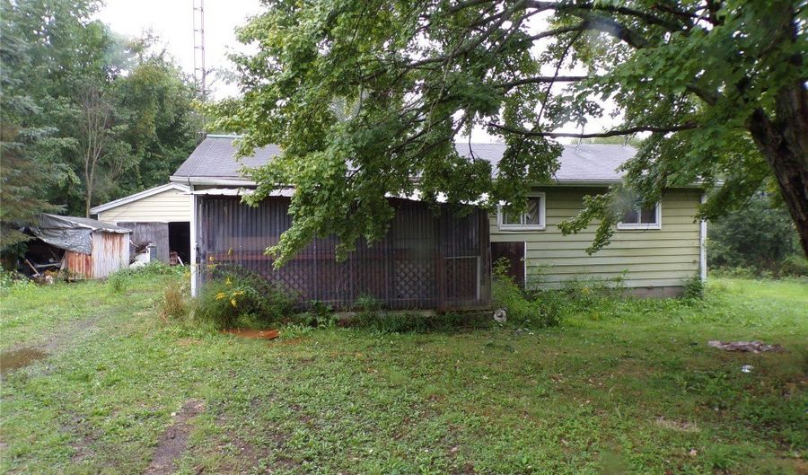 10210 KNAPP Rd, Albion, PA 16401 - 3 Beds, 1 Bath