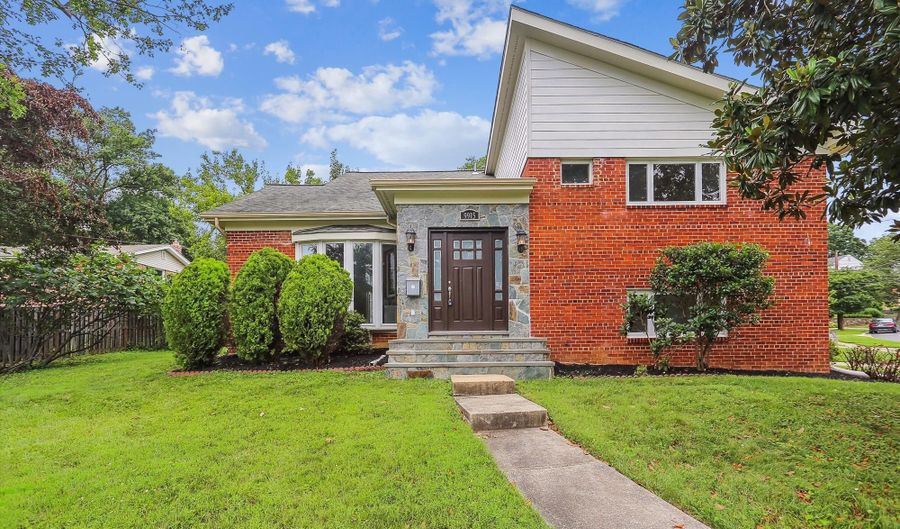 9915 ASHBURTON Ln, Bethesda, MD 20817 - 4 Beds, 3 Bath