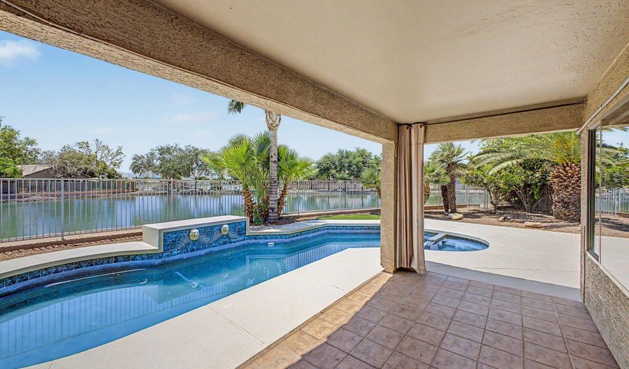 10819 W MONTE VISTA Rd, Avondale, AZ 85392 - 3 Beds, 2 Bath